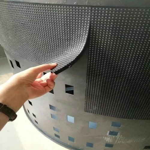Flexible LED display curved installation